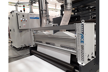 BRU2000 effective dust removal on carton board printing